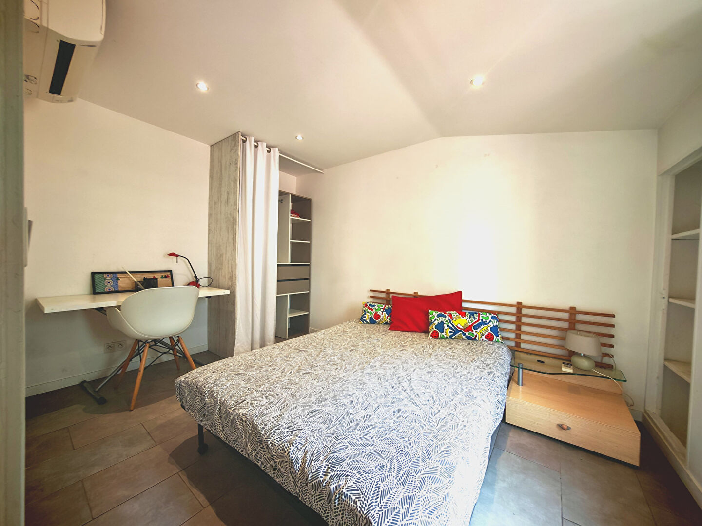 NICE OUEST - AV. CALIFORNIE MAGNAN: Charmant 3 Pièces 40m² - Dernier Étage SANS CHARGES