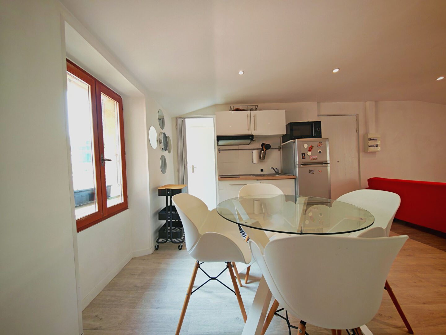 NICE OUEST - AV. CALIFORNIE MAGNAN: Charmant 3 Pièces 40m² - Dernier Étage SANS CHARGES
