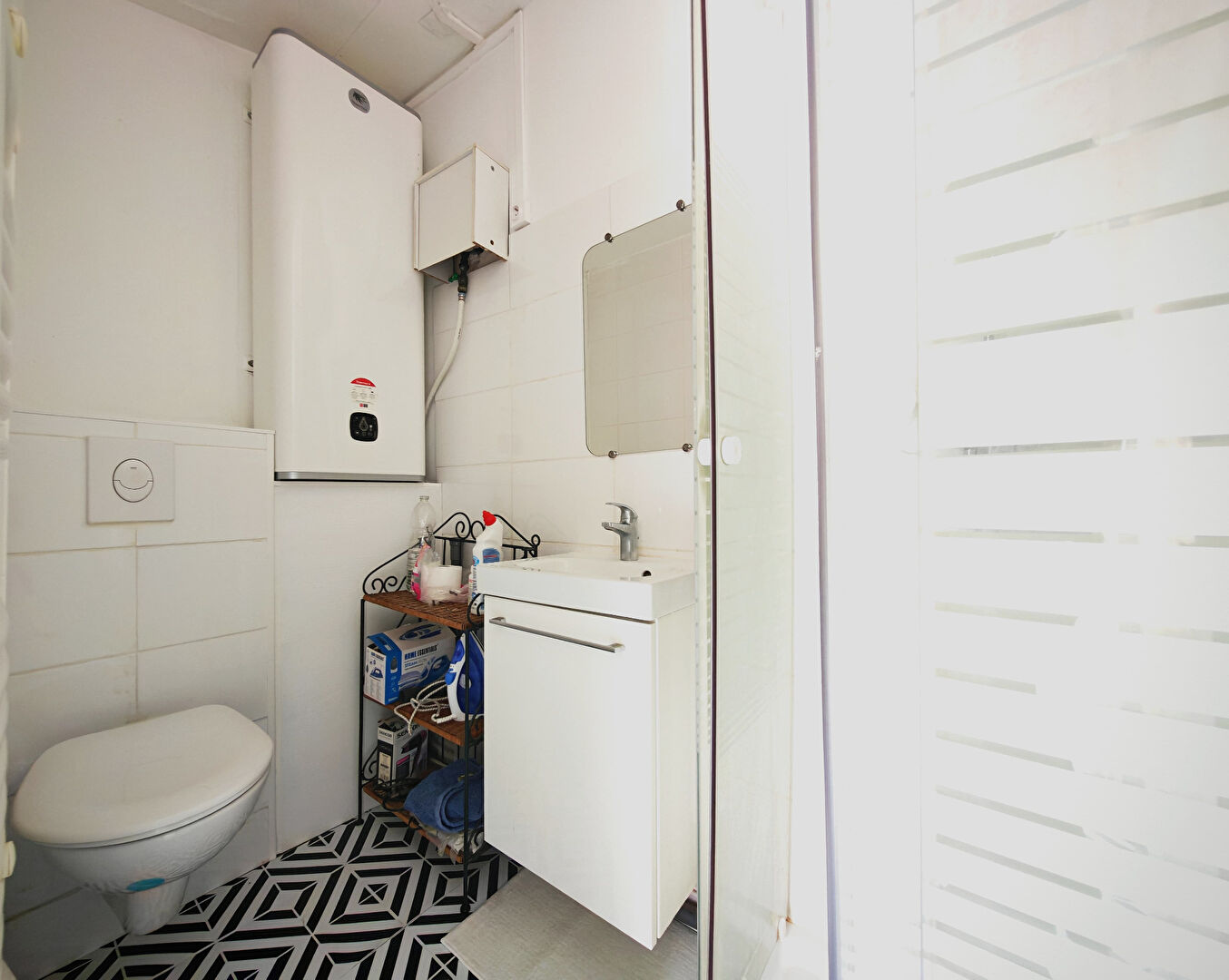 NICE OUEST - AV. CALIFORNIE MAGNAN: Charmant 3 Pièces 40m² - Dernier Étage SANS CHARGES