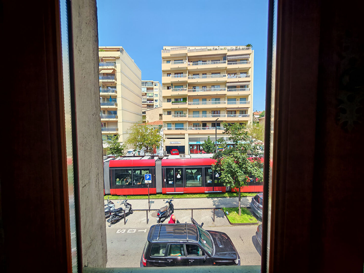 NICE OUEST - AV. CALIFORNIE MAGNAN: Charmant 3 Pièces 40m² - Dernier Étage SANS CHARGES