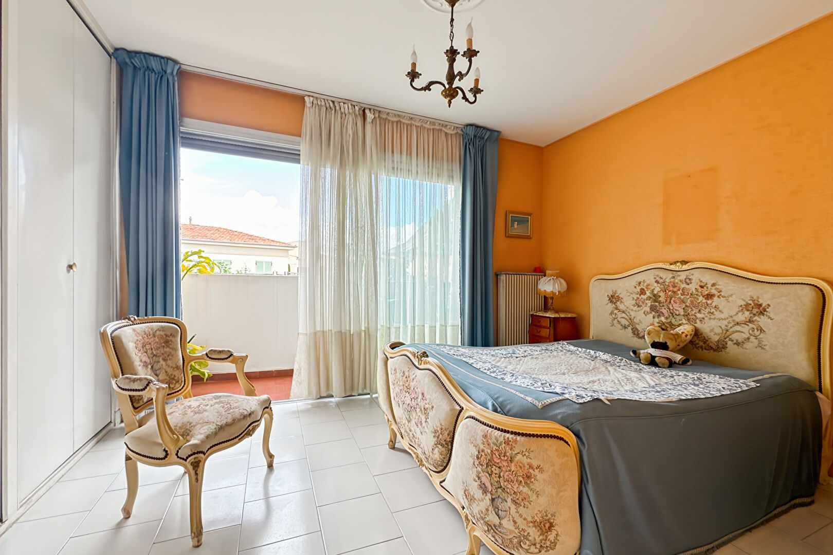 Nice Saint-Antoine de Ginestière : 4 pièces de 102m²  triplex avec jardin et vue mer
