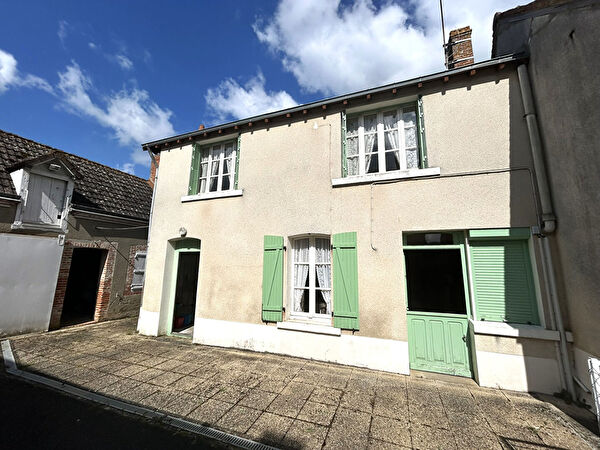 Vente par agence immobiliere à Vierzon (18100)