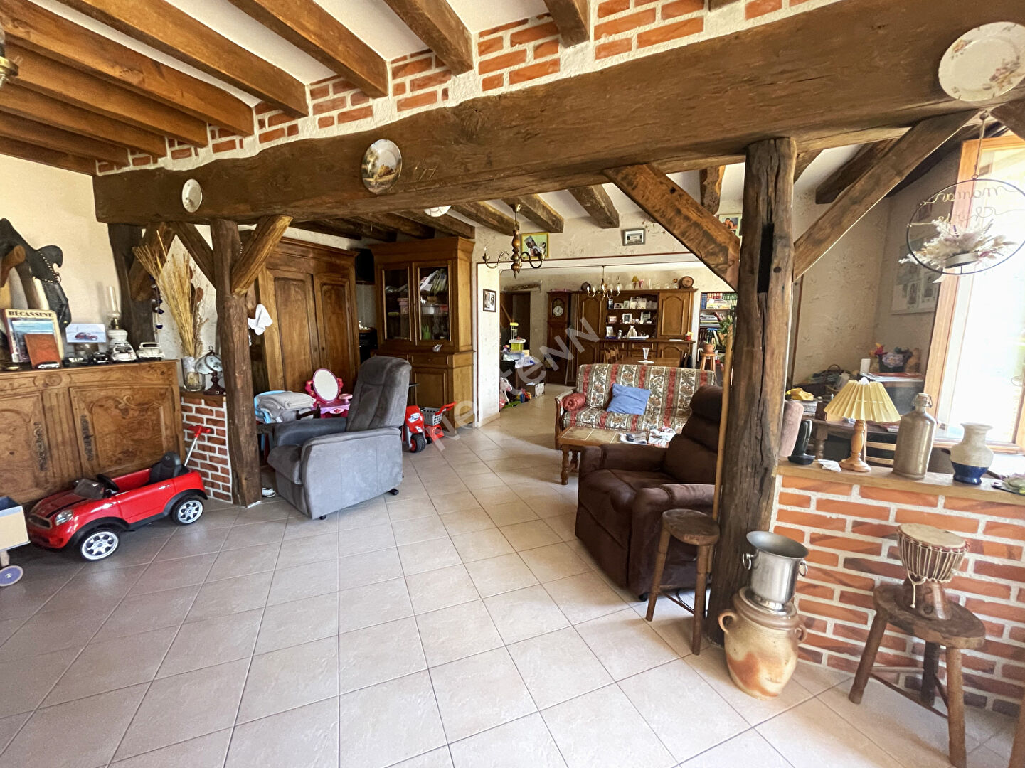 LONGÈRE 4 CHAMBRES SANS TRAVAUX EN CAMPAGNE DE CHABRIS (INDRE 36)