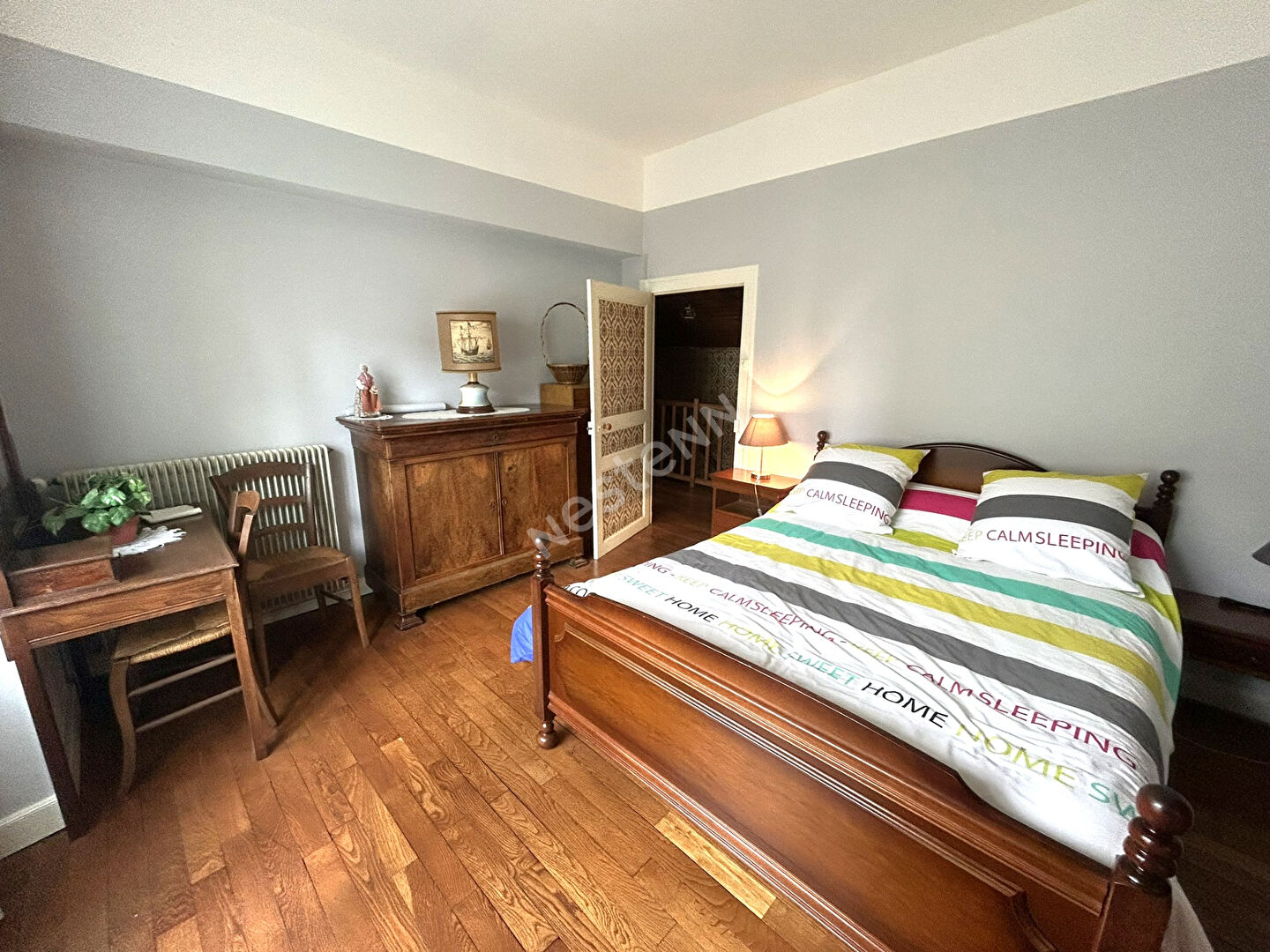 MAISON DE VILLE 2 CHAMBRES AVEC DÉPENDANCES ET TERRAIN À BAGNEUX (INDRE 36)