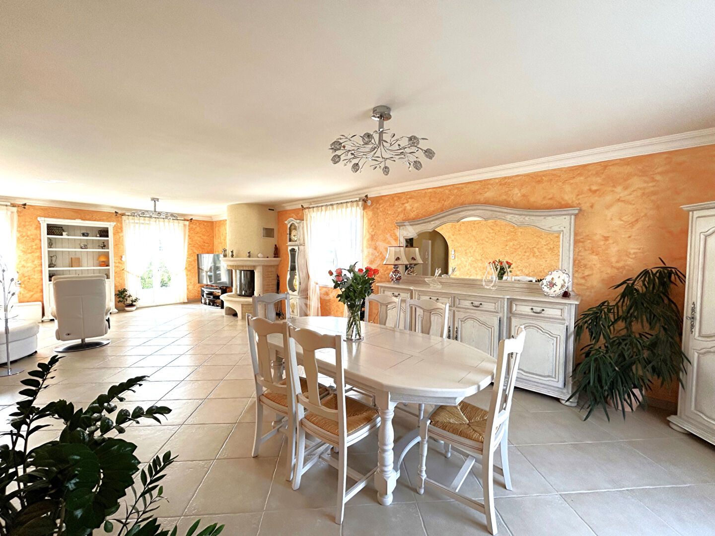Belle maison familiale à Saint Florentin avec 5 chambres et terrain de 2000 m²