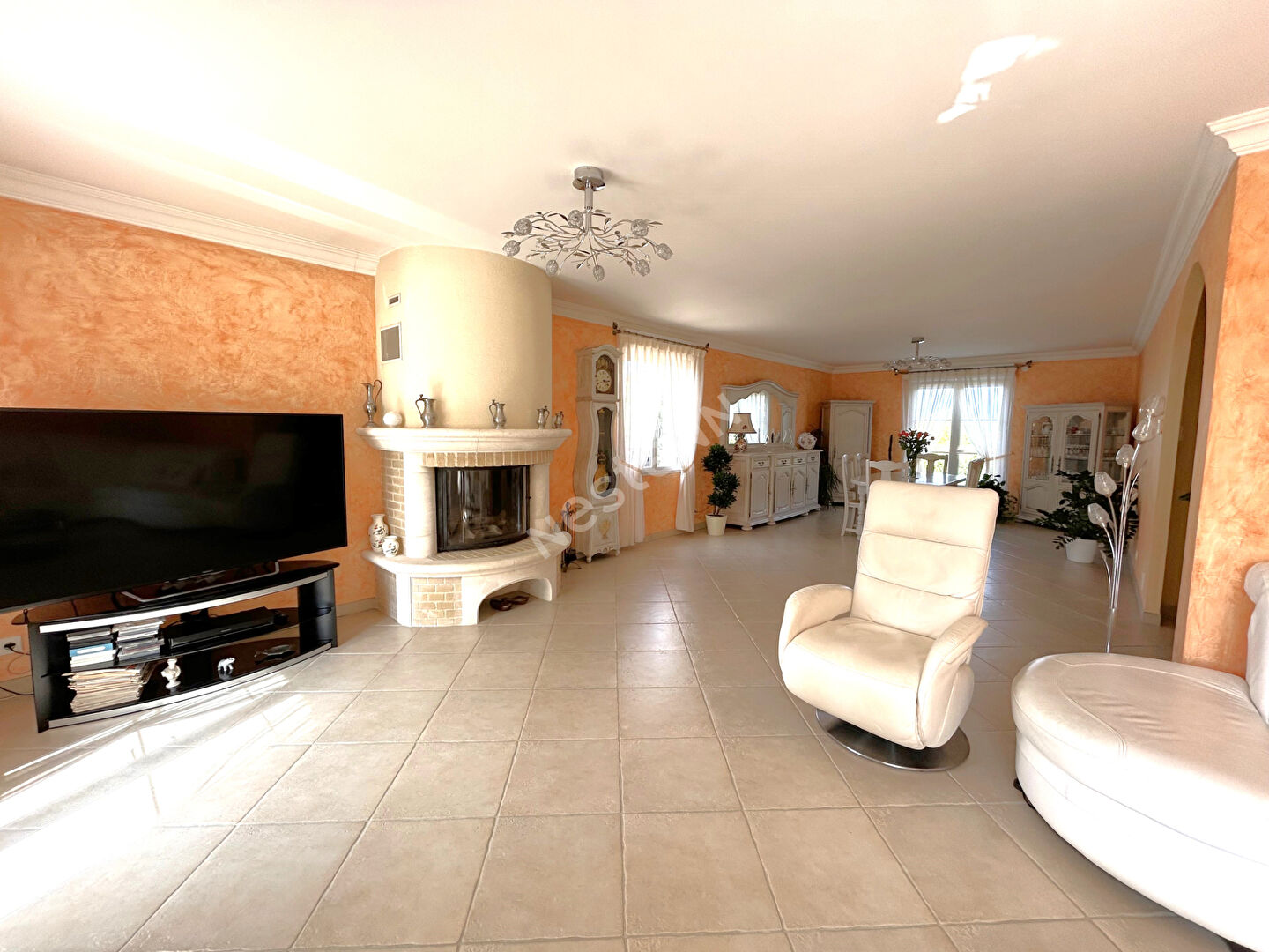 Belle maison familiale à Saint Florentin avec 5 chambres et terrain de 2000 m²