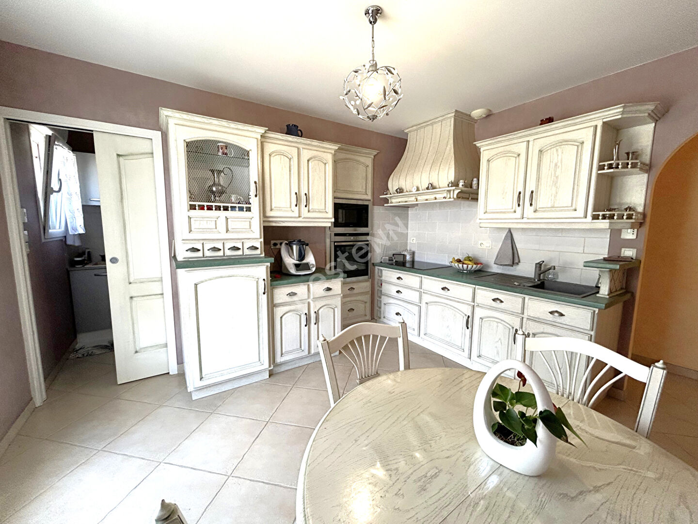 Belle maison familiale à Saint Florentin avec 5 chambres et terrain de 2000 m²
