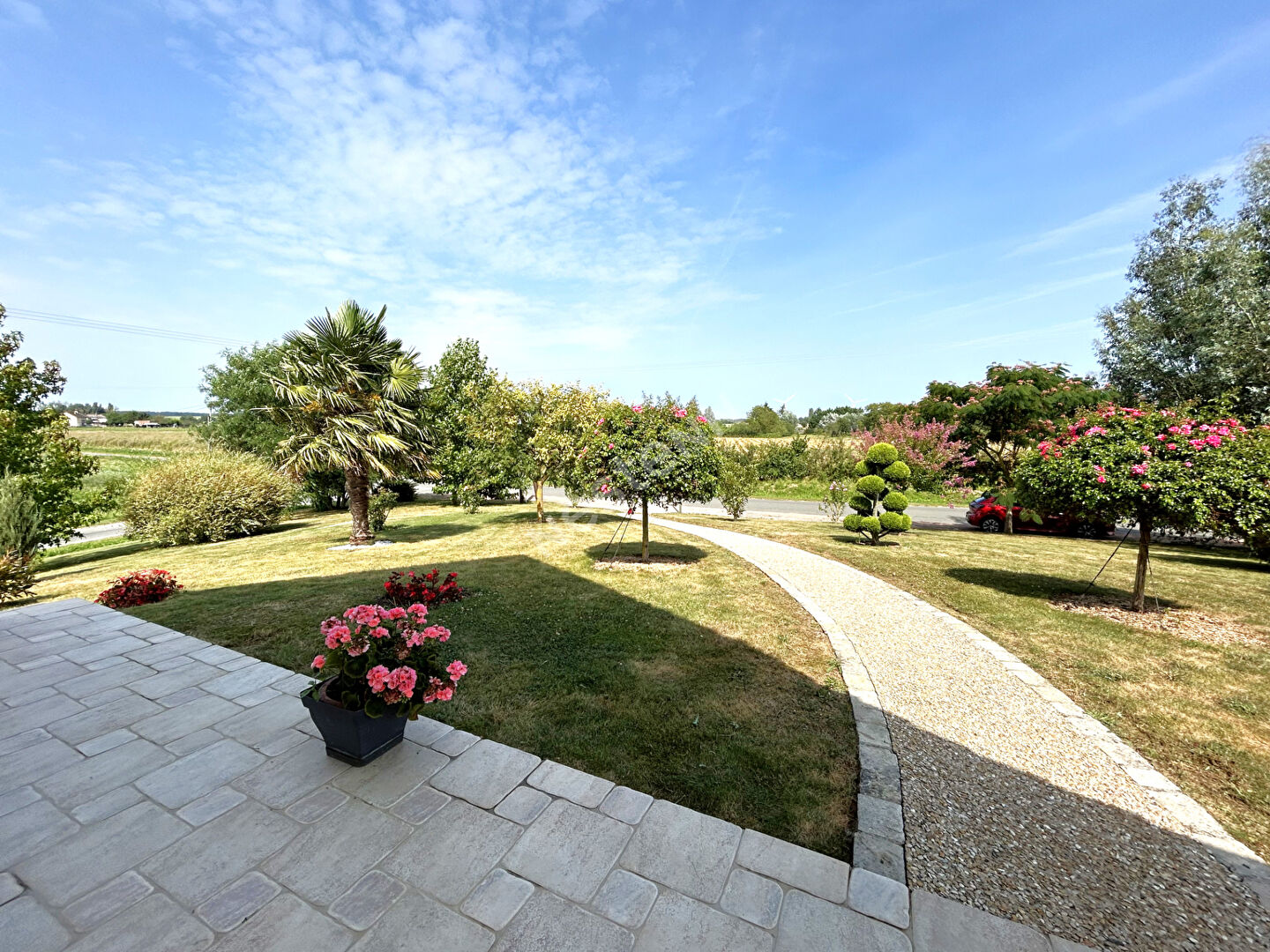 Belle maison familiale à Saint Florentin avec 5 chambres et terrain de 2000 m²
