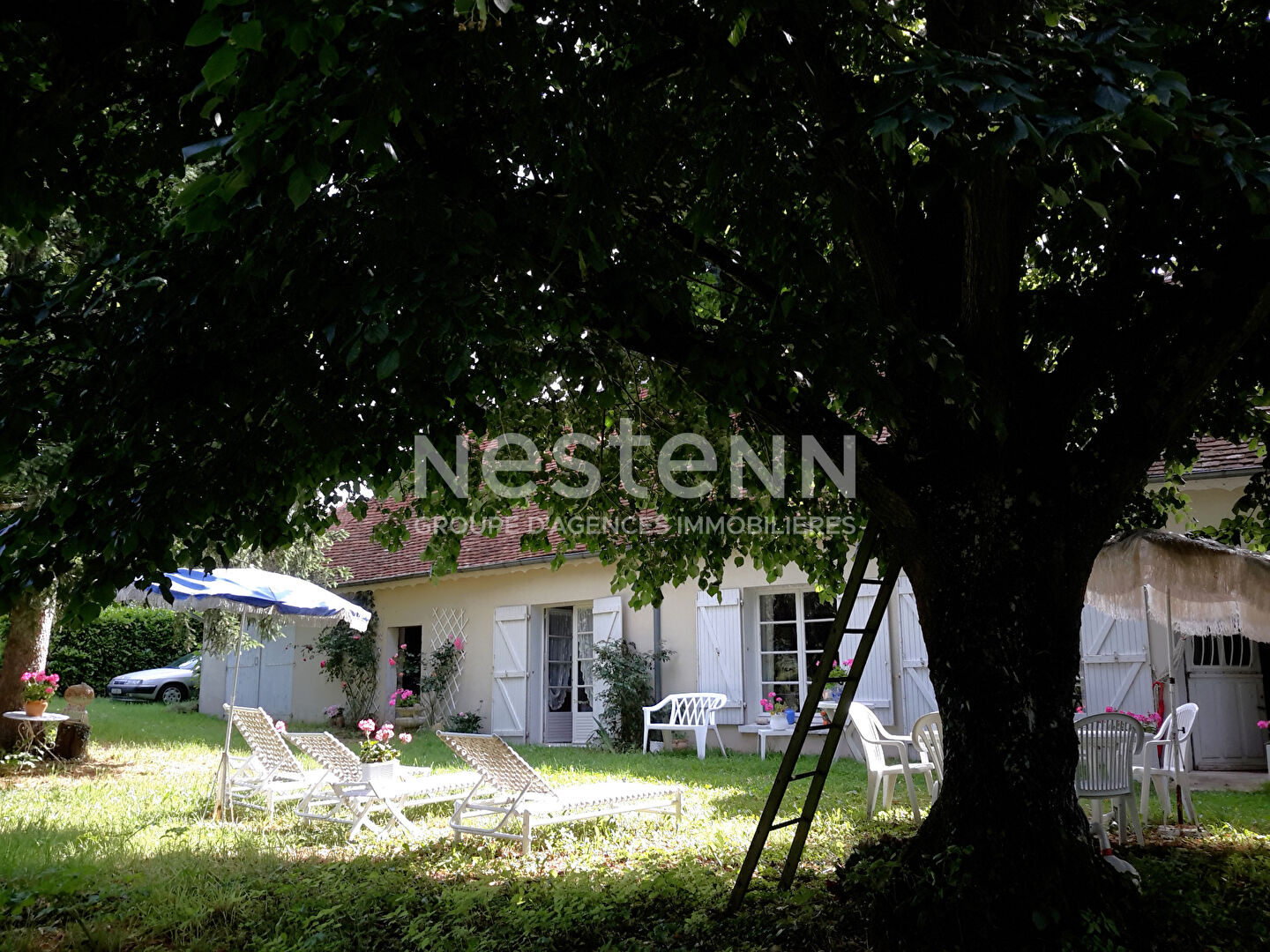 LONGERE 3 CHAMBRES AVEC TERRAIN BORD DE CANAL GIEVRES (LOIR ET CHER)