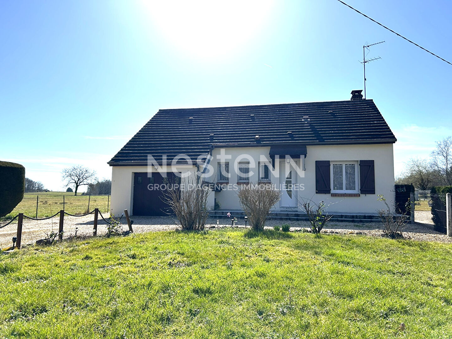 MAISON FAMILIALE 3 CHAMBRES EN CAMPAGNE DE CHABRIS (INDRE 36)