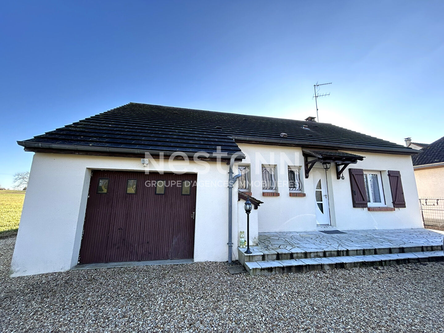 MAISON FAMILIALE 3 CHAMBRES EN CAMPAGNE DE CHABRIS (INDRE 36)