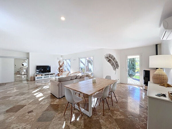 Vente par agence immobiliere à Claira (66530)