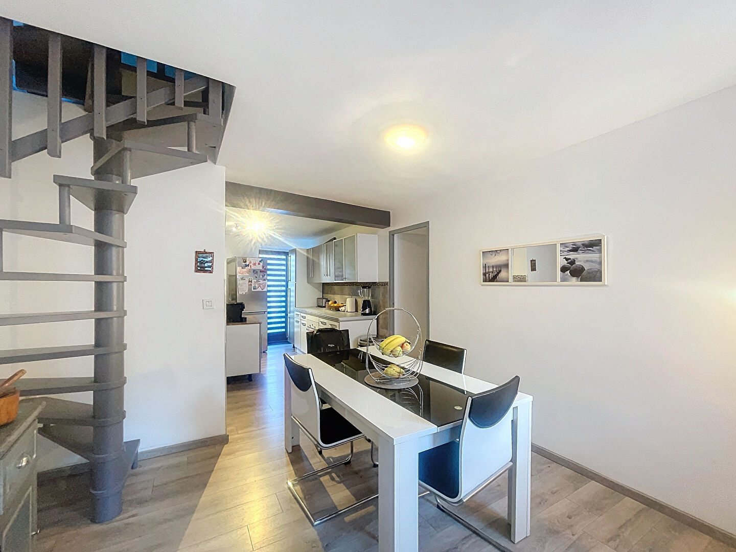 À vendre : Charmante maison de village mitoyenne à Ucciani, 90 m² environ, 3 chambres