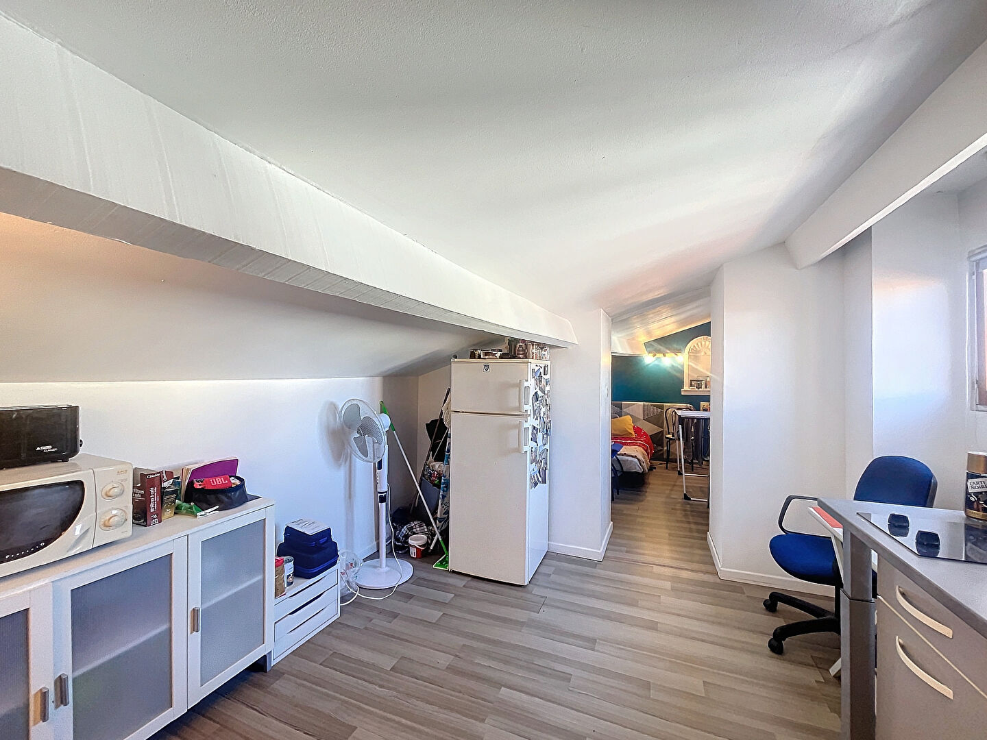 À VENDRE - Appartement charmant sous les toits - Rue Fesch, proche du port