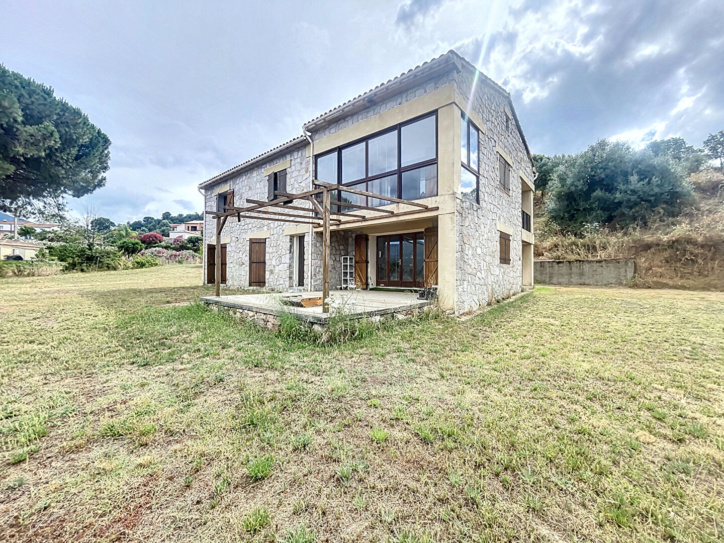 Maison Plaine de  Peri 8 pièces 216 m2