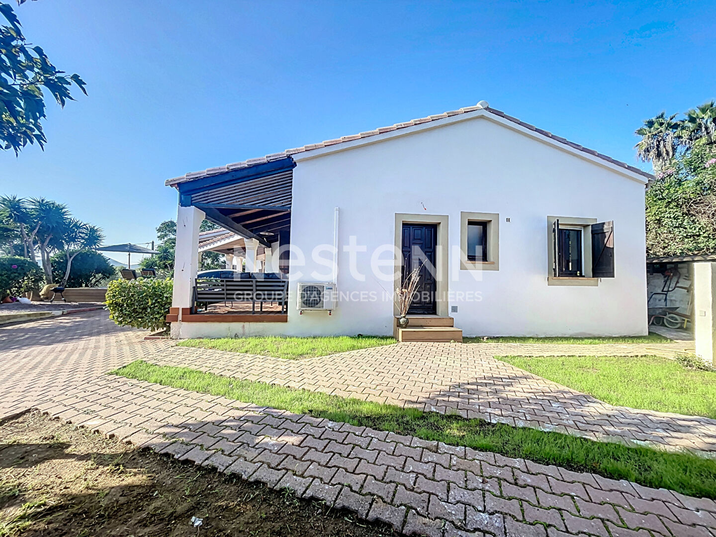 A vendre! Maison rénovée Afa 6 pièces de 132 m² + T2 31,4 m2 + piscine et atelier 24m²