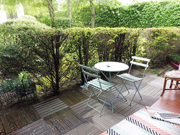 Vente par agence immobiliere à Garches (92380)
