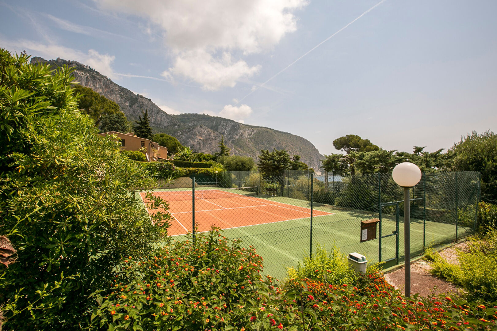 Villa  Eze Bord de Mer (06360)  - Résidence sécurisée, Piscine, Tennis  - Villa  3 pièces 75 m2