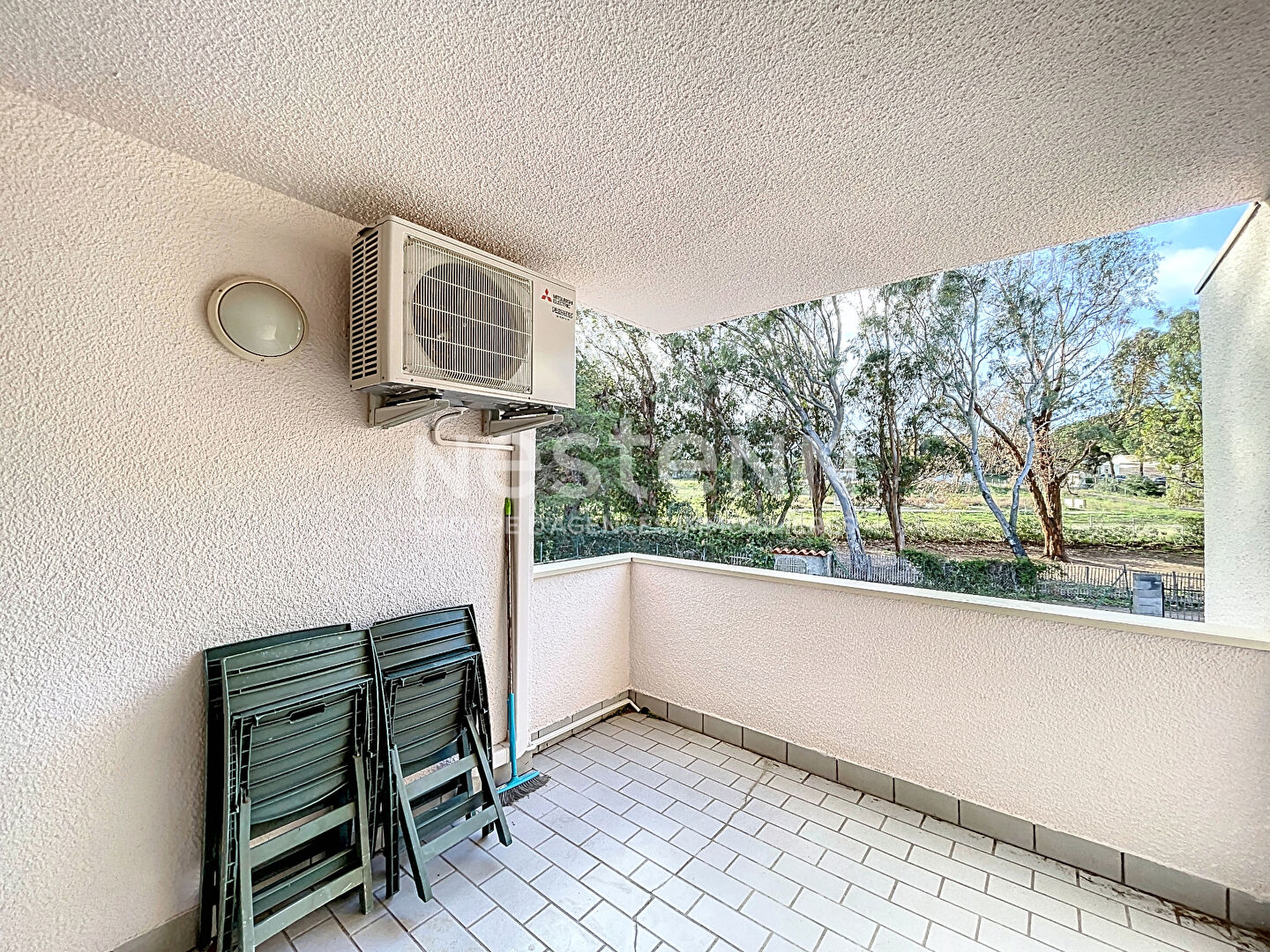 A LOUER - PERPIGNAN - MEUBLE - TERRASSE