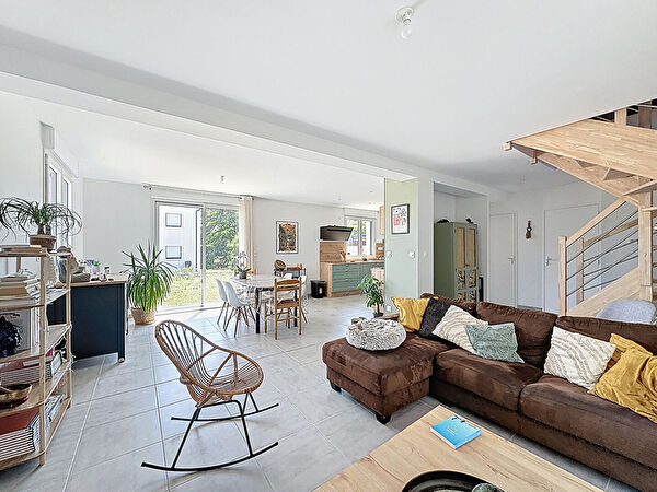 Vente maison parking à Verrieres en anjou (49480)