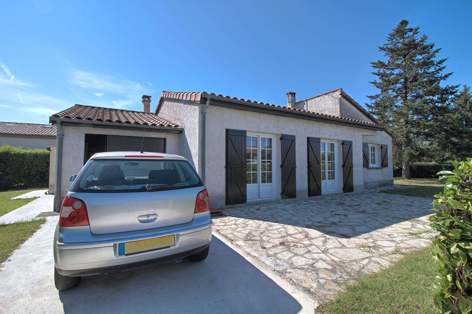 LE PASSAGE - Maison à vendre avec 3 chambres, garage et jardin.