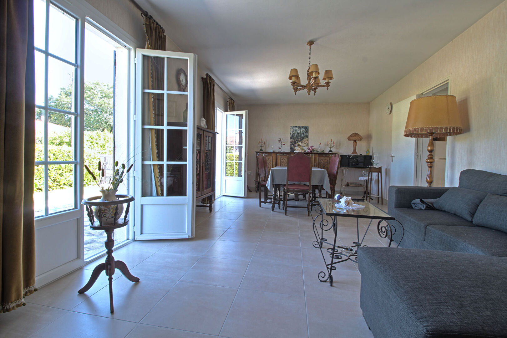 LE PASSAGE - Maison à vendre avec 3 chambres, garage et jardin.