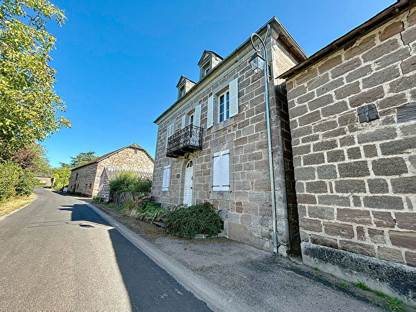 Vente par agence immobiliere à Lanouaille (24270)