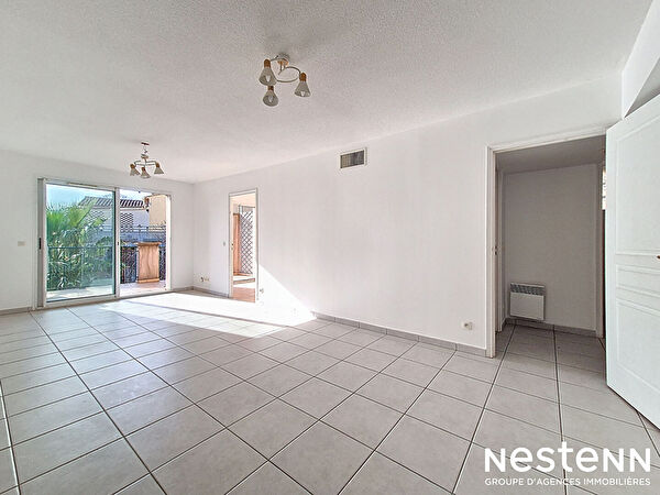 Vente par agence immobiliere à La croix valmer (83420)