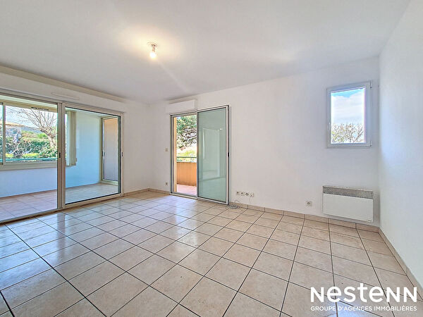 Vente par agence immobiliere à La croix valmer (83420)