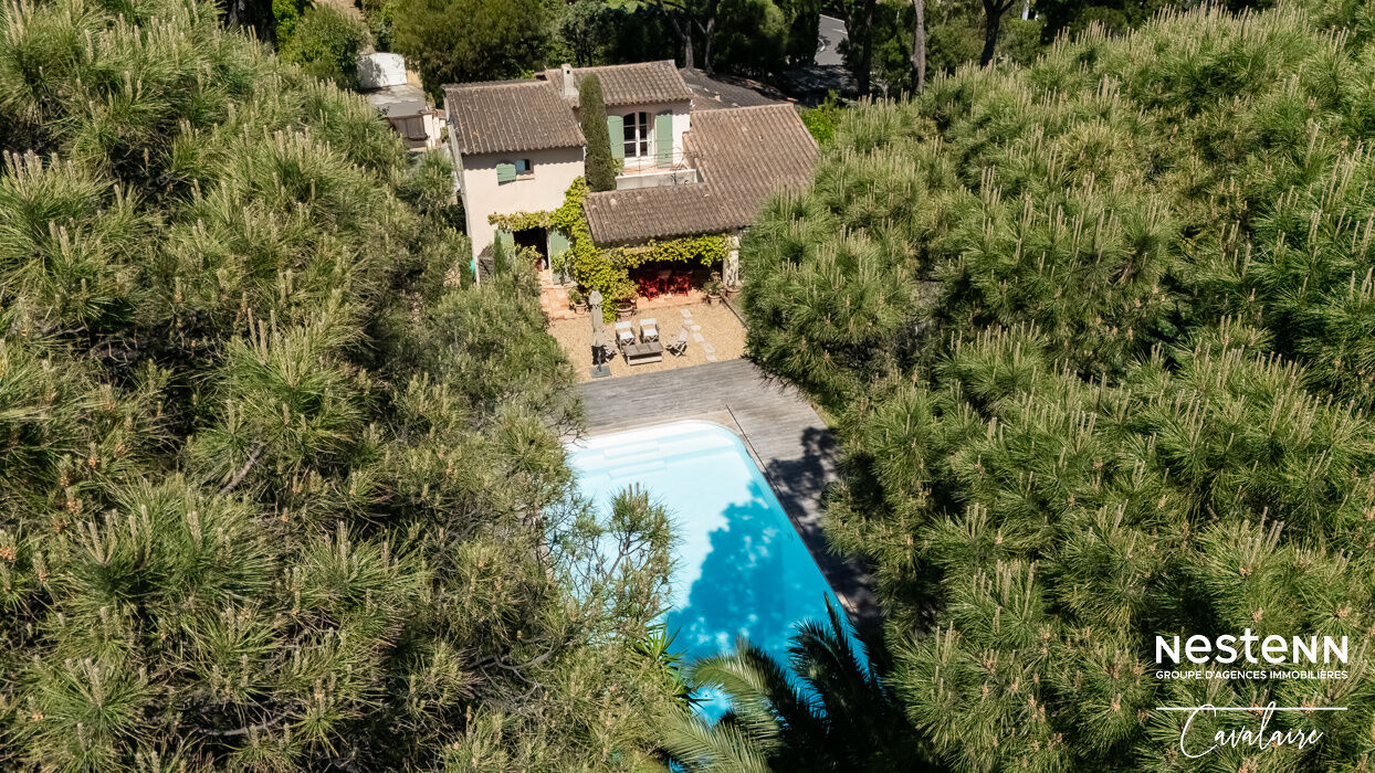 Saint-Tropez - Villa provençale de prestige à 150 m de la plage - Vente en viager occupé (sans rente)