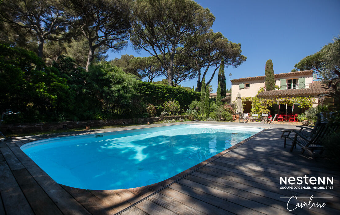 Saint-Tropez - Villa provençale de prestige à 150 m de la plage - Vente en viager occupé (sans rente)
