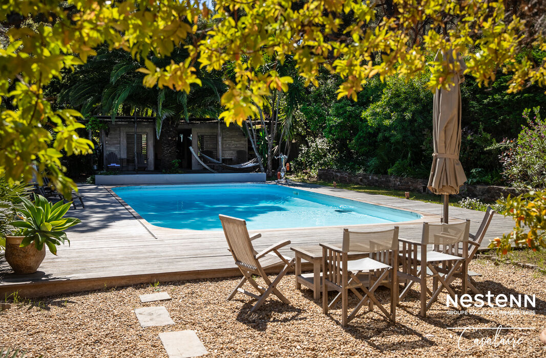 Saint-Tropez - Villa provençale de prestige à 150 m de la plage - Vente en viager occupé (sans rente)
