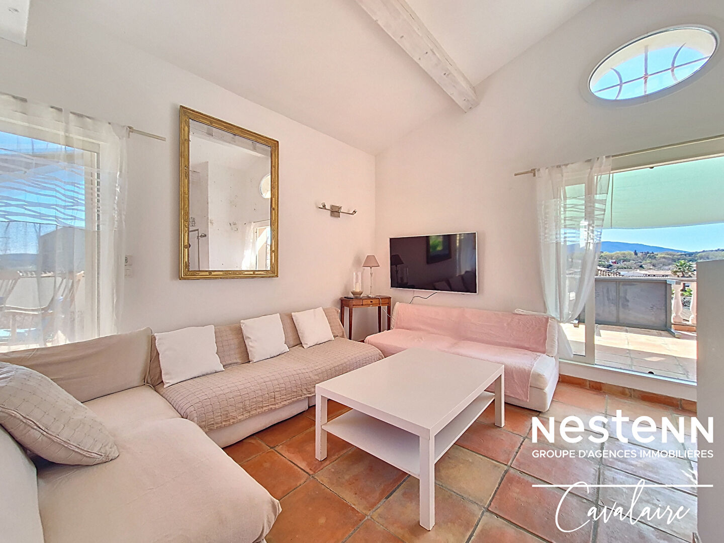 Villa 5 pièces de 143 m2 avec piscine à Cogolin