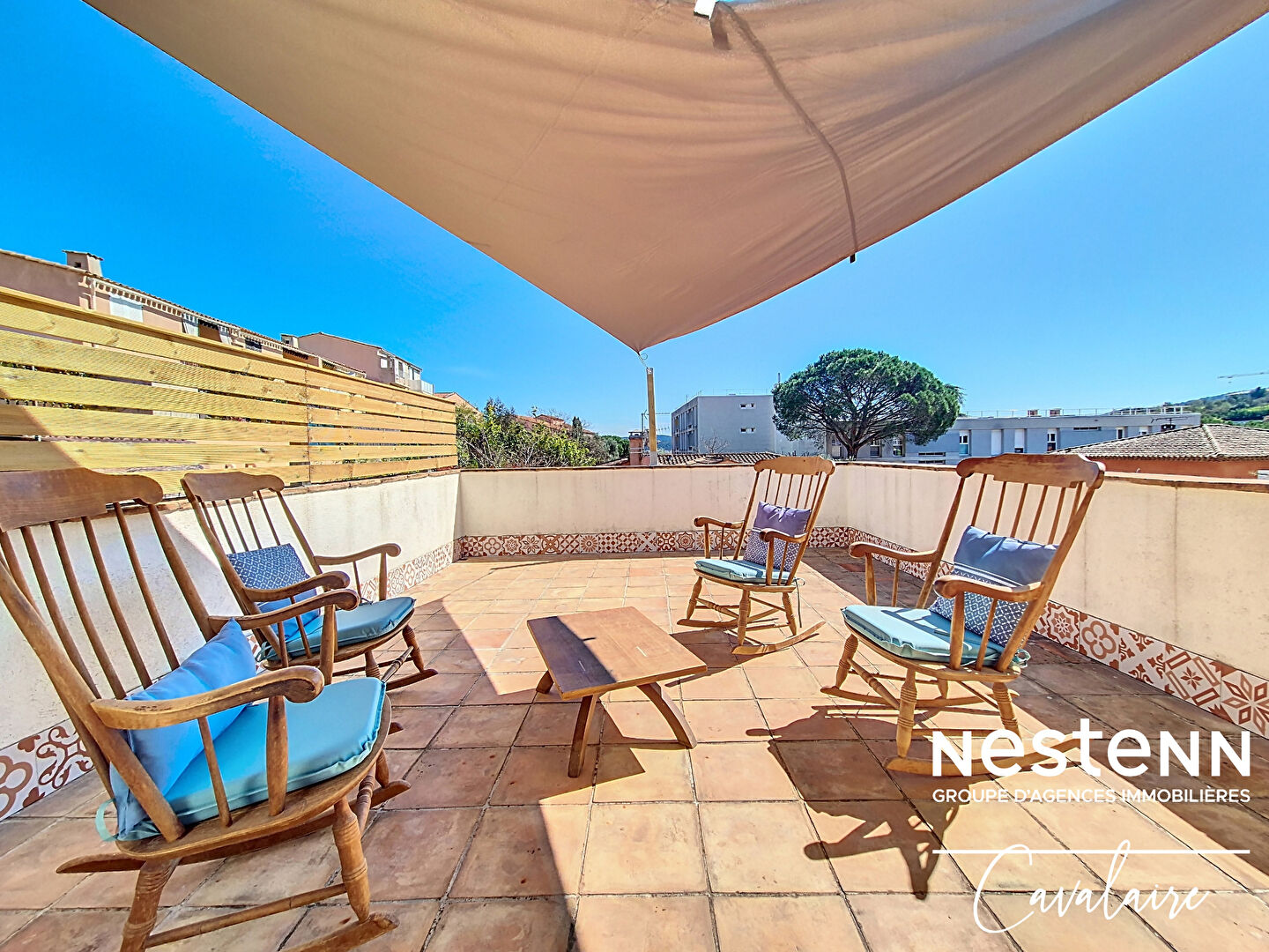 Villa 5 pièces de 143 m2 avec piscine à Cogolin