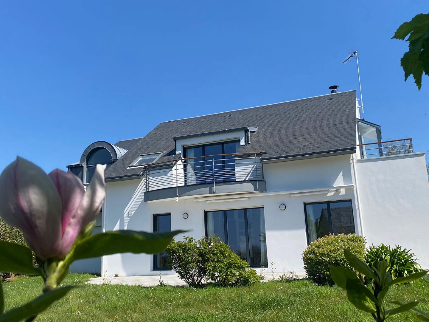 Concarneau - belle maison de 140 m² à proximité de la plage des Sables Blancs et du sentier côtier.