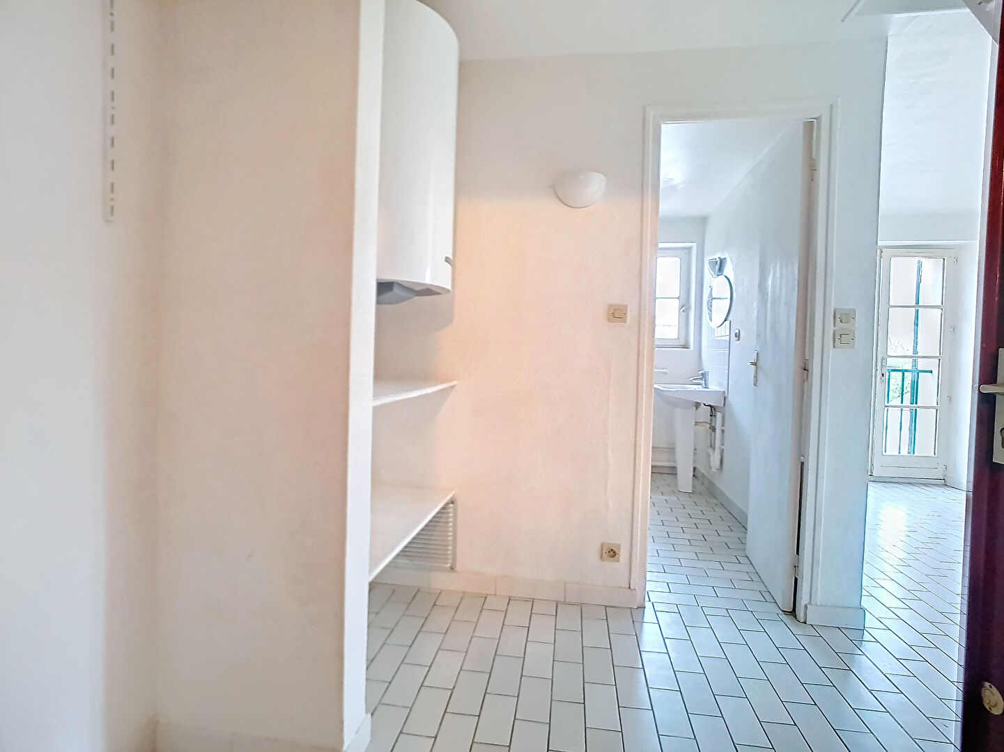 Appartement  studio à Etrechy avec mezzanine et place de parking