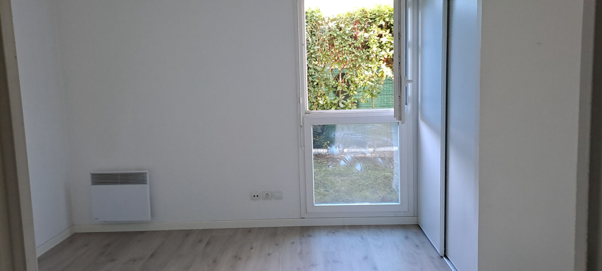Appartement 2 pièces avec jardin et parking à Etrechy