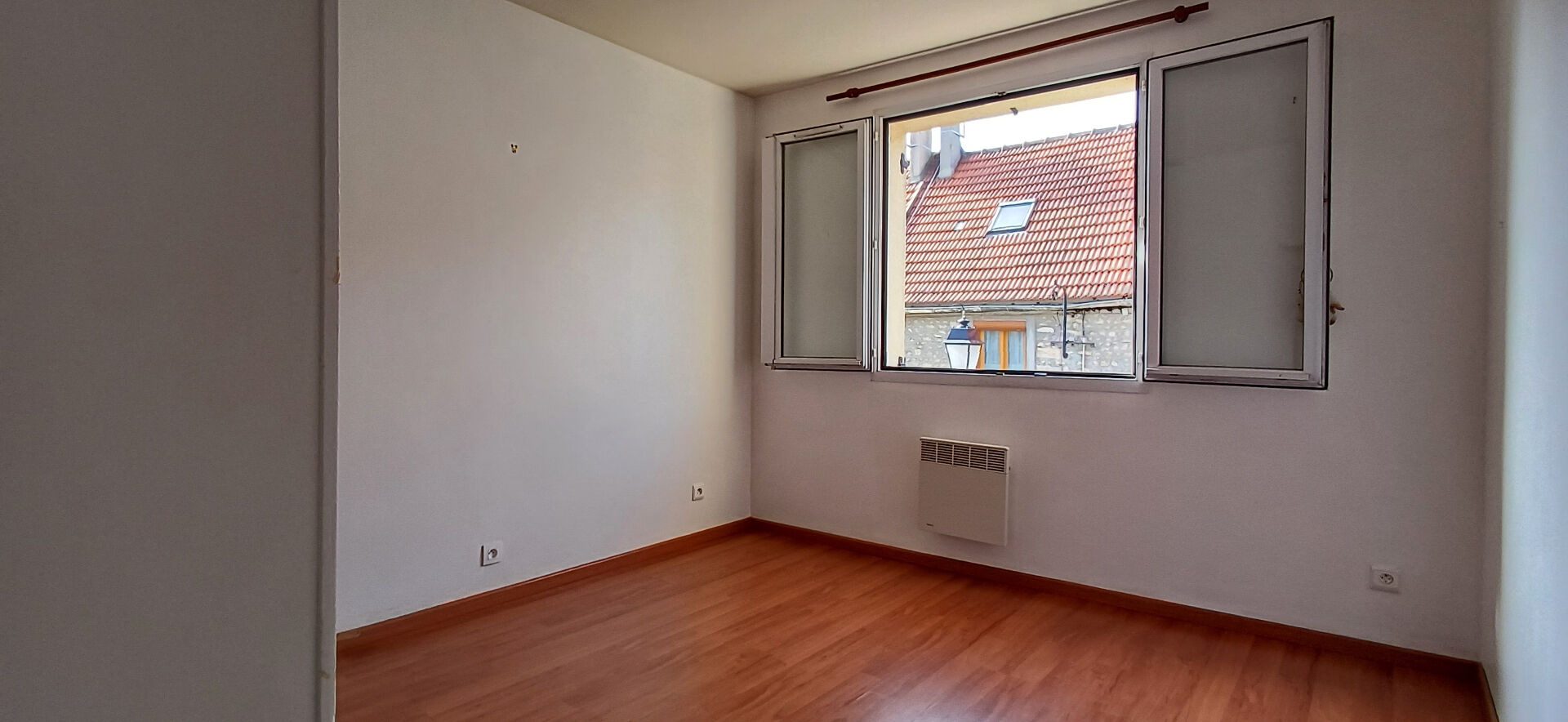 Appartement 2 pièces de 44m² avec terrasse à Etrechy Centre-ville