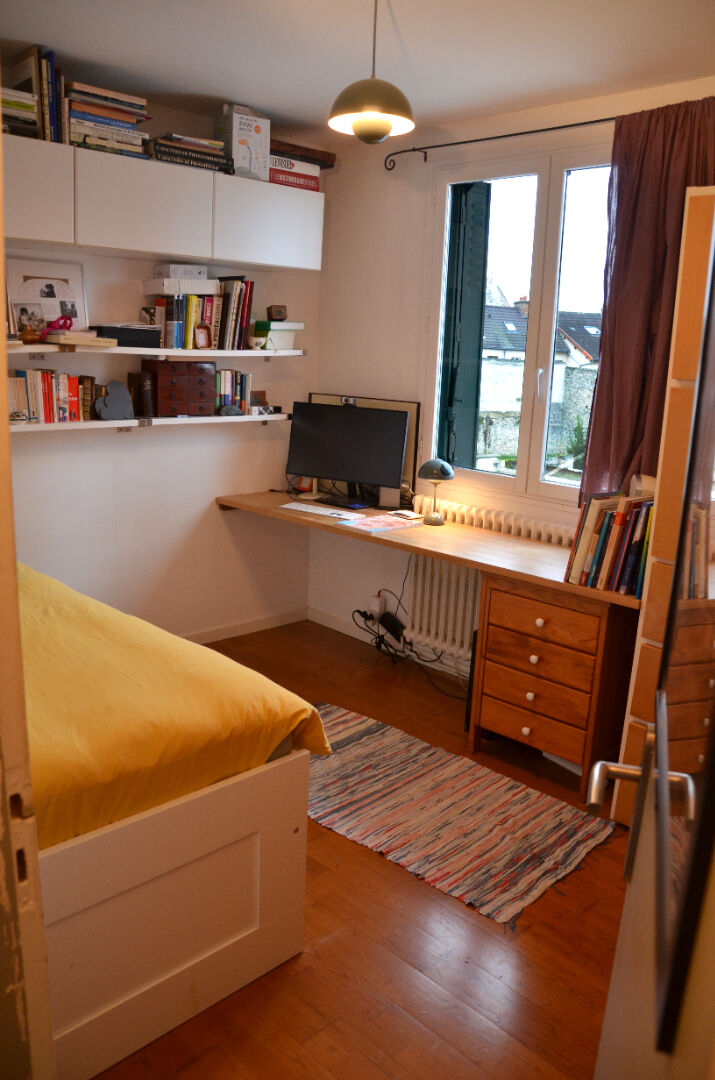 Maison de charme en centre-ville d'Etrechy 4 chambres avec un jardin clos de murs, RER C à 600 mètres, écoles à pieds