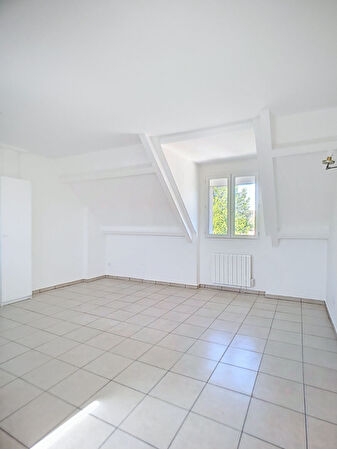 Location studio à Etampes (91150)