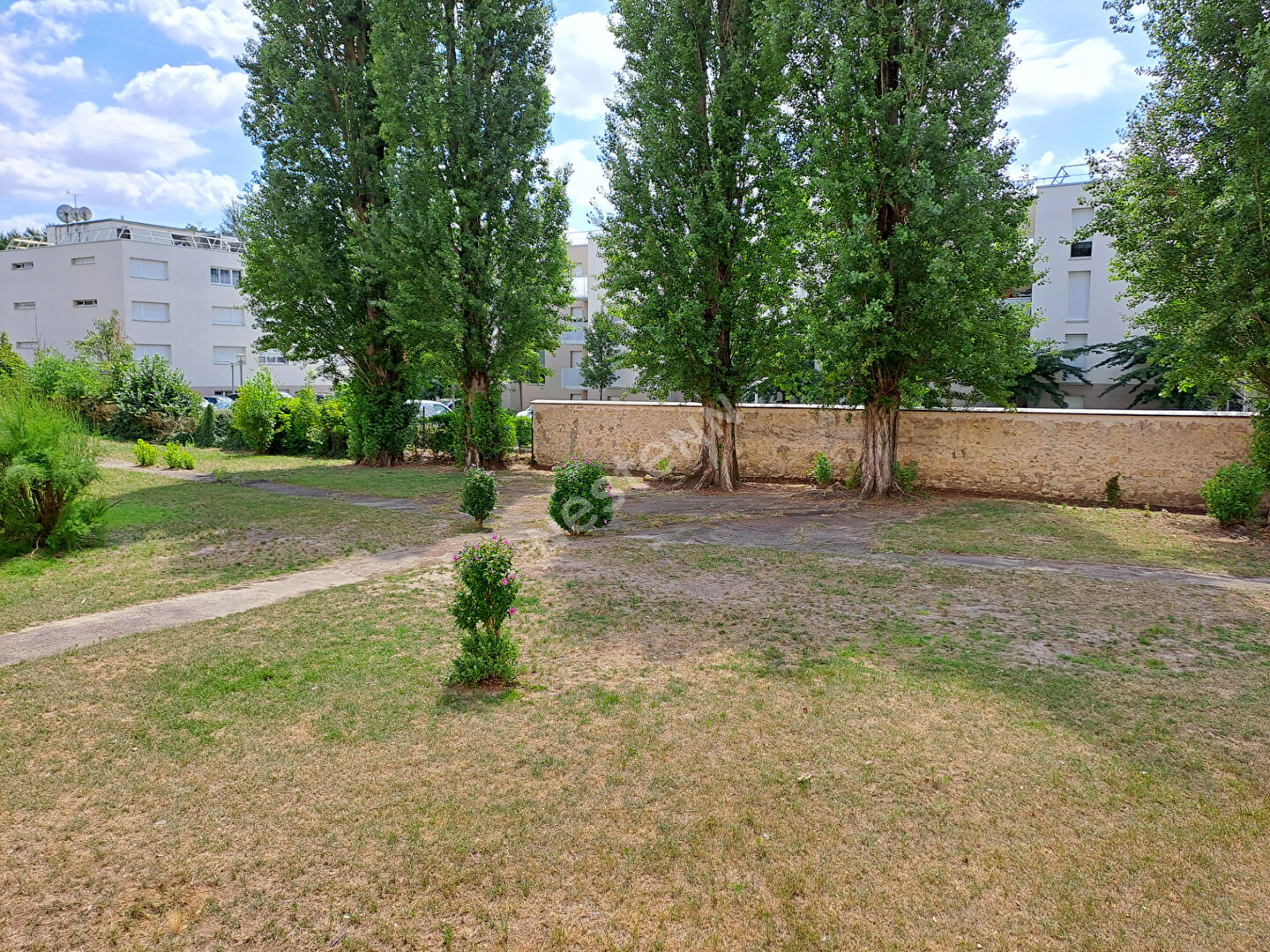 Appartement 2 pièces loué 578  hors charges à Etampes avec parking et cave