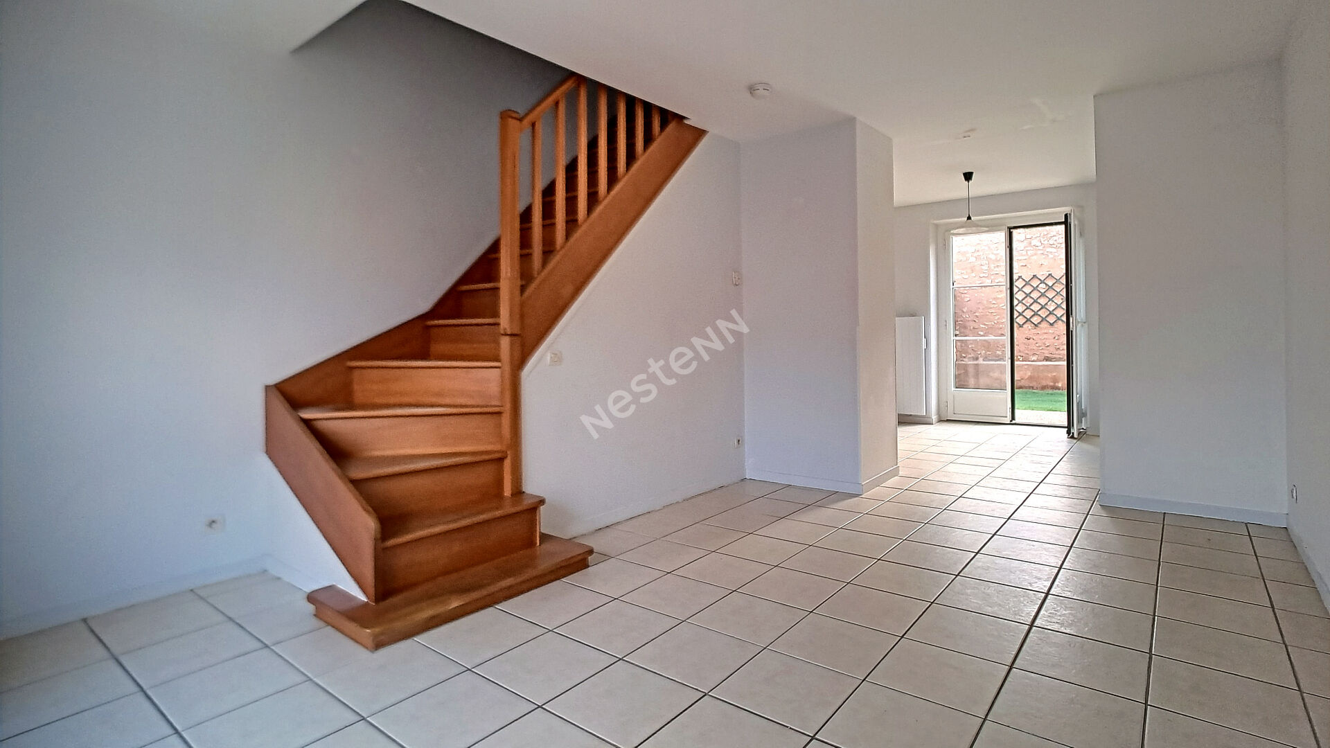Duplex 3 pièces avec jardin et parking sécurisé à Etampes