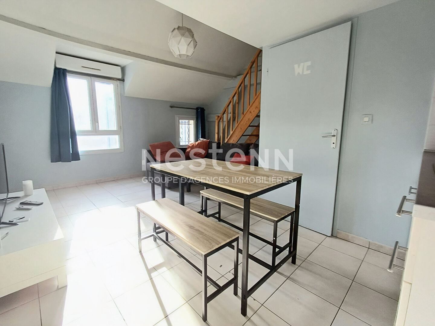 Immeuble de 6 appartements en centre-ville d'Etampes à 400m de la gare RER C et TER direct Paris Austerlitz en 30 minutes.