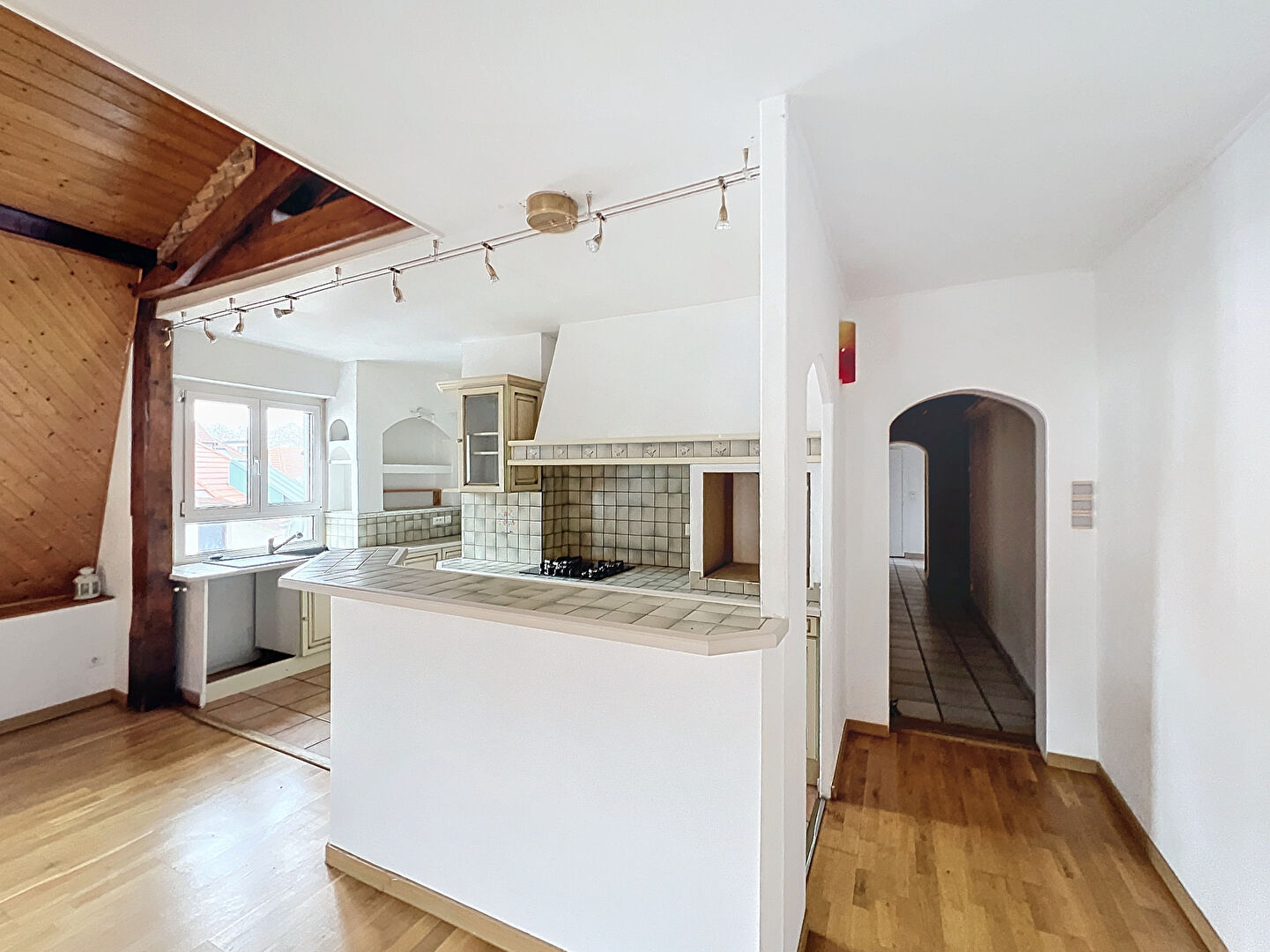 Appartement 3 pièces de plus de 85m² en plein centre ville d'Evian, proche embarcadère