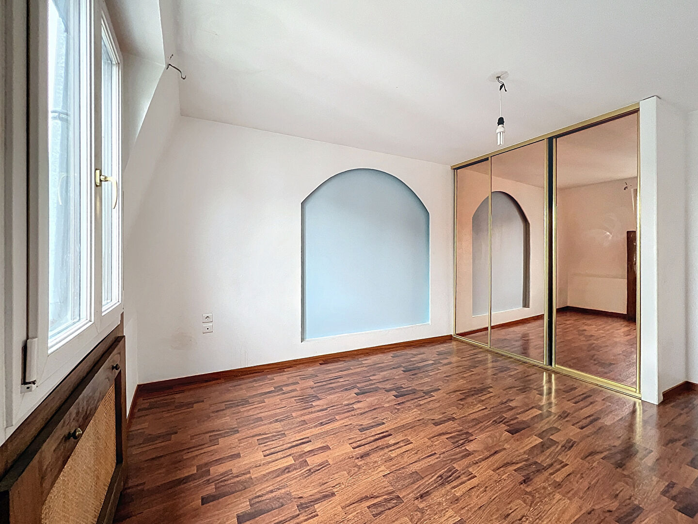 Appartement 3 pièces de plus de 85m² en plein centre ville d'Evian, proche embarcadère