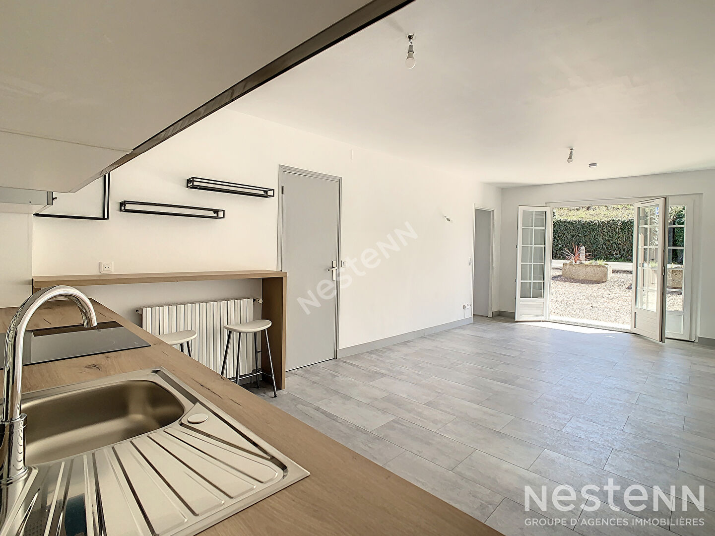 Type 4 de 86 m², entièrement rénové, entre la maison mitoyenne et l'appartement