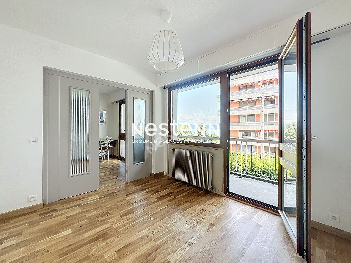 Appartement T2 centre ville Evian avec vue sur le lac