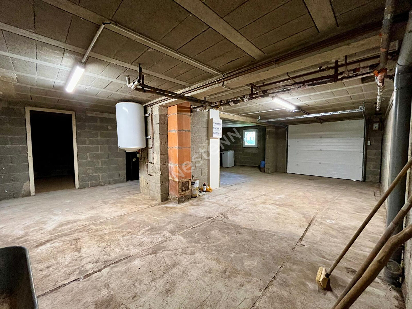 Villa sur sous-sol en plein coeur d'un village toutes commodités autoroute à 10mn