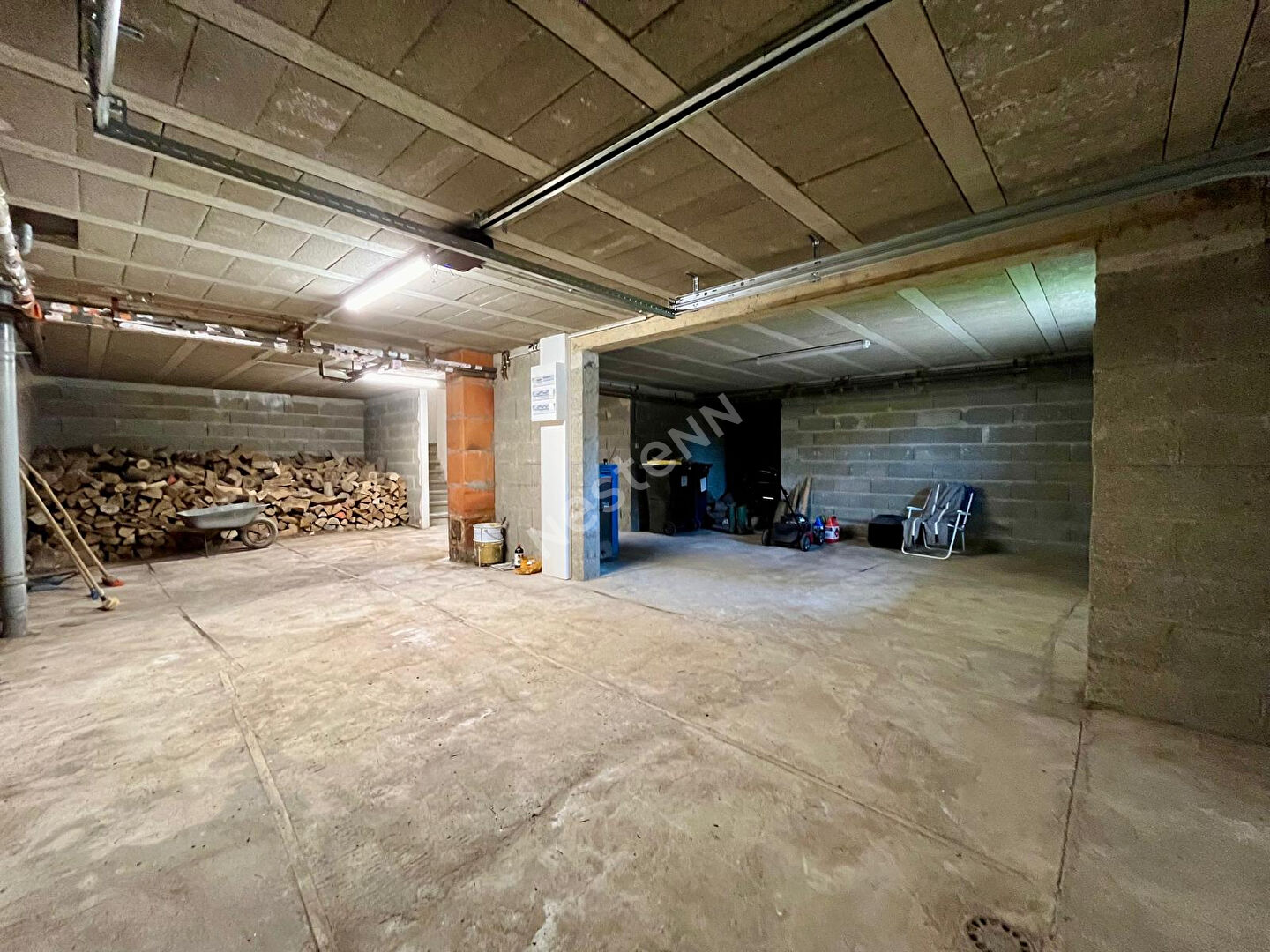 Villa sur sous-sol en plein coeur d'un village toutes commodités autoroute à 10mn