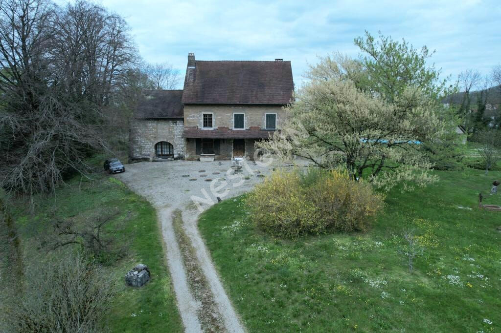 Superbe propriété de cachet de plus de 300 m² sur 1 hectare de terrain